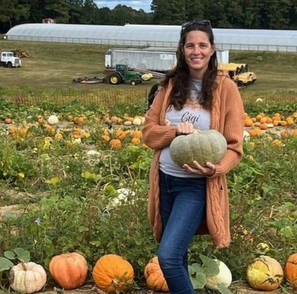 Meet your Posher, Sara - Picture 1 of 1